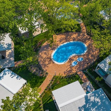 Camping Ulika Mobile Homes - Naturist Červar-Porat Exterior foto