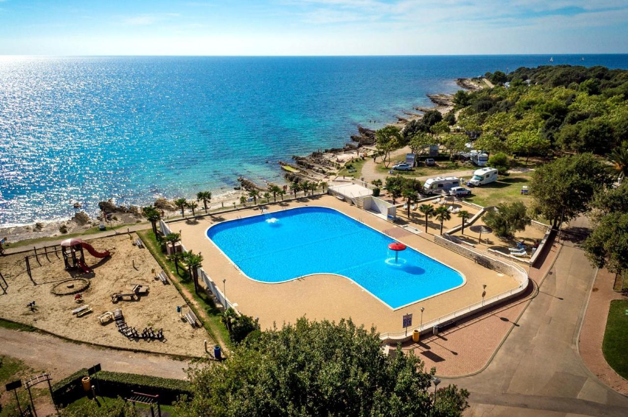 Camping Ulika Mobile Homes - Naturist Červar-Porat Exterior foto