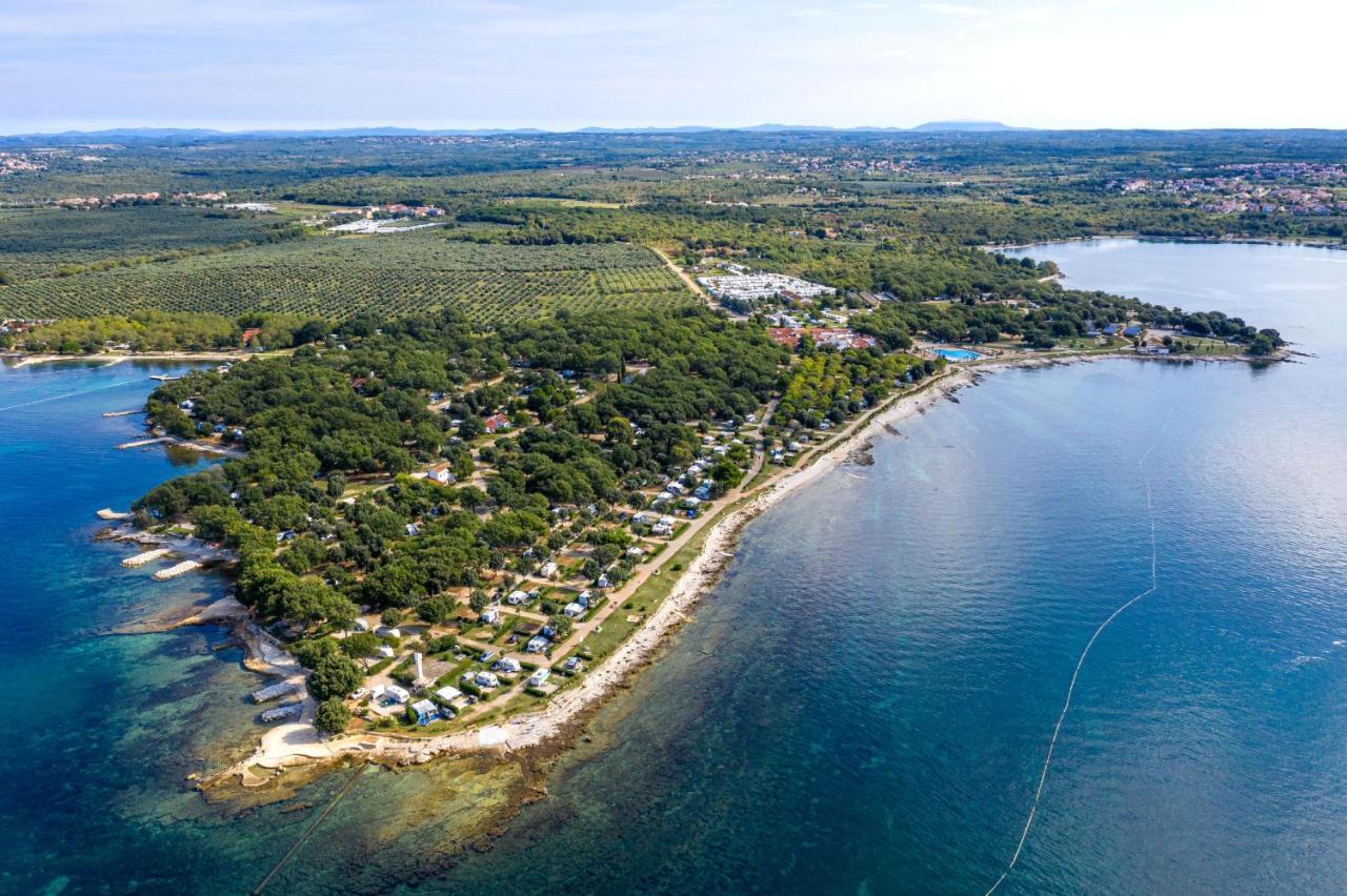 Camping Ulika Mobile Homes - Naturist Červar-Porat Exterior foto