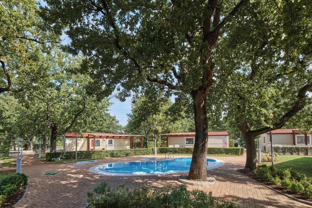 Camping Ulika Mobile Homes - Naturist Červar-Porat Exterior foto