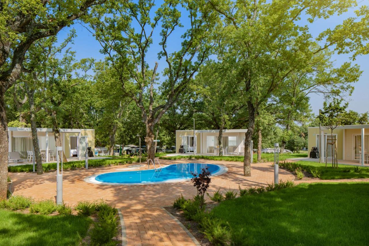 Camping Ulika Mobile Homes - Naturist Červar-Porat Exterior foto