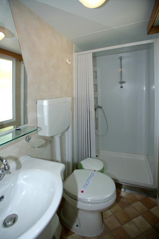 Camping Ulika Mobile Homes - Naturist Červar-Porat Zimmer foto