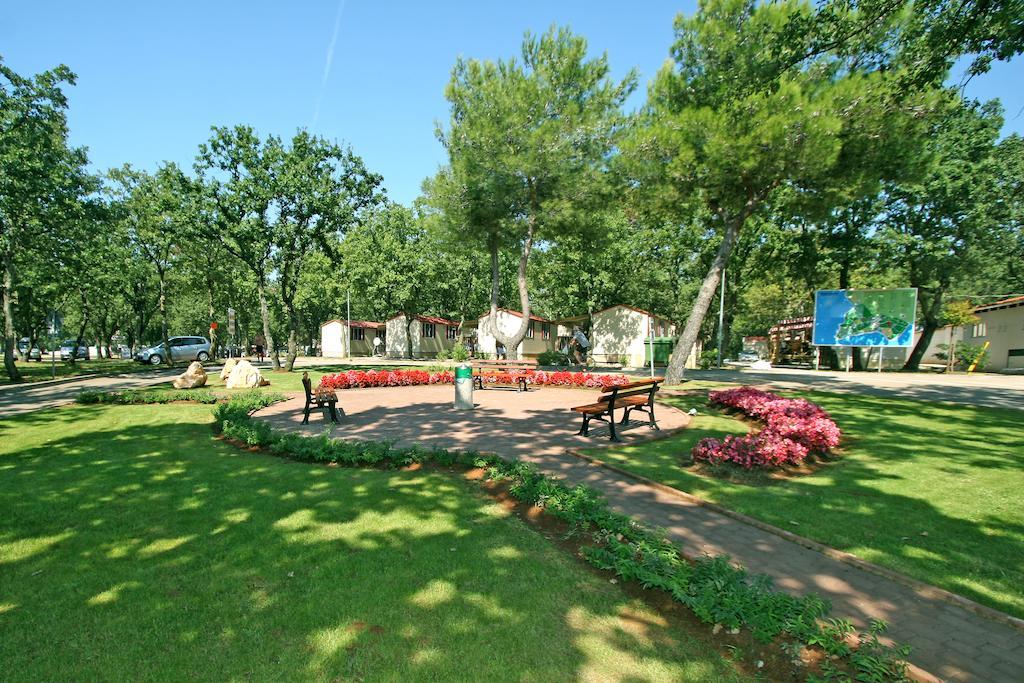 Camping Ulika Mobile Homes - Naturist Červar-Porat Exterior foto